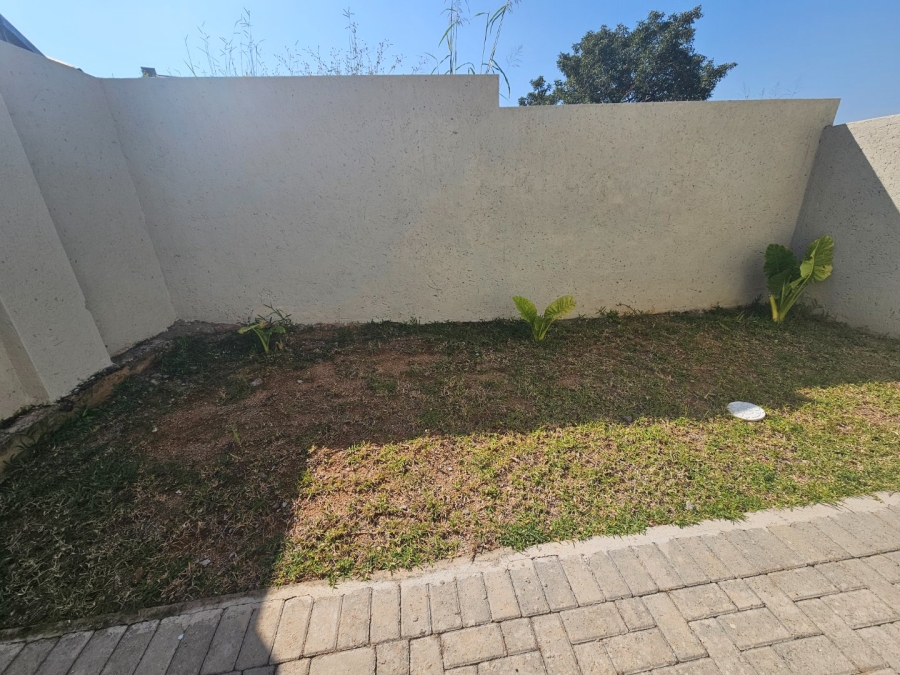 6 Bedroom Property for Sale in Elawini Lifestyle Estate Mpumalanga