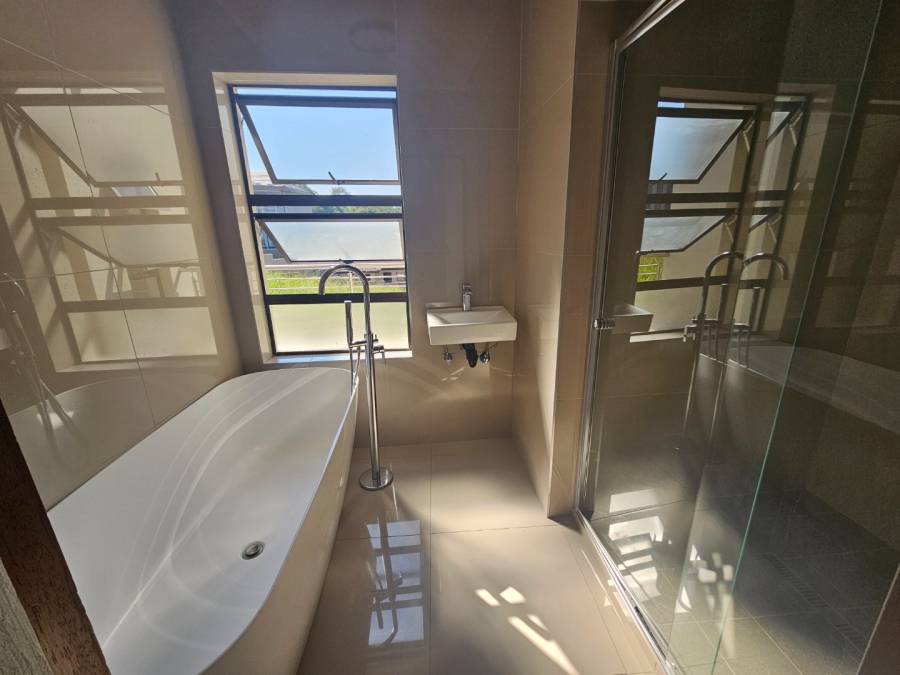 6 Bedroom Property for Sale in Elawini Lifestyle Estate Mpumalanga