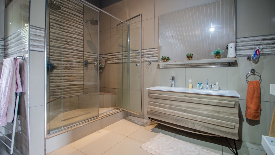 4 Bedroom Property for Sale in Kingsview Ext 1 Mpumalanga