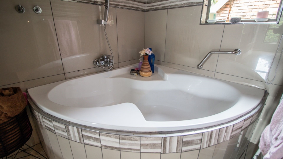 4 Bedroom Property for Sale in Kingsview Ext 1 Mpumalanga