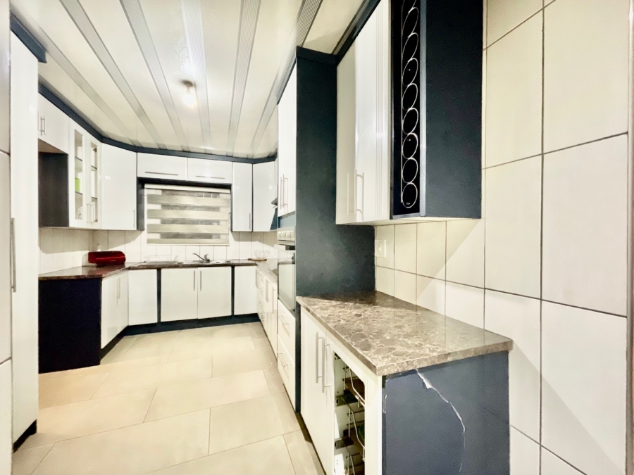 To Let 3 Bedroom Property for Rent in Rockdale Mpumalanga