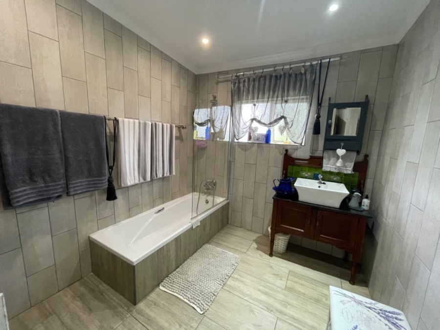 3 Bedroom Property for Sale in Kingsview Ext 1 Mpumalanga