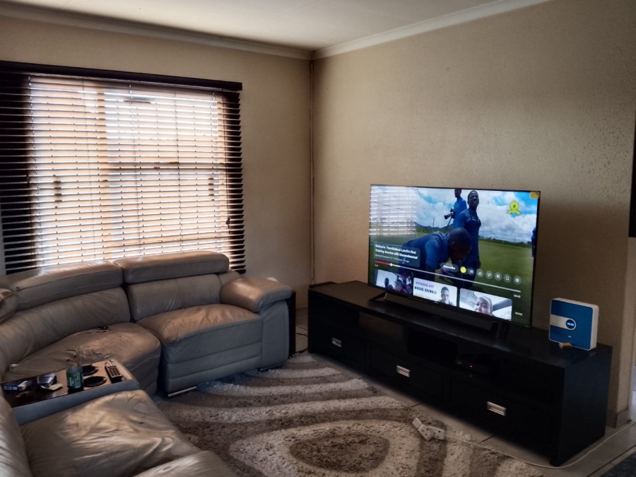 2 Bedroom Property for Sale in Duvha Park Mpumalanga