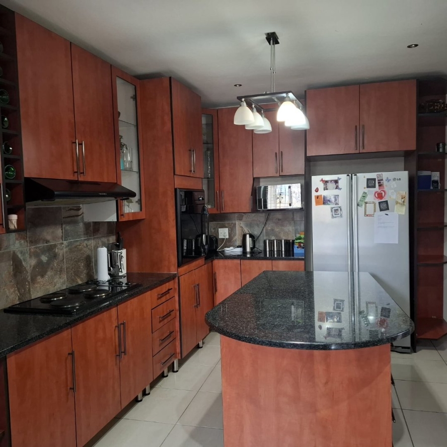 To Let 4 Bedroom Property for Rent in Stonehenge Ext 1 Mpumalanga