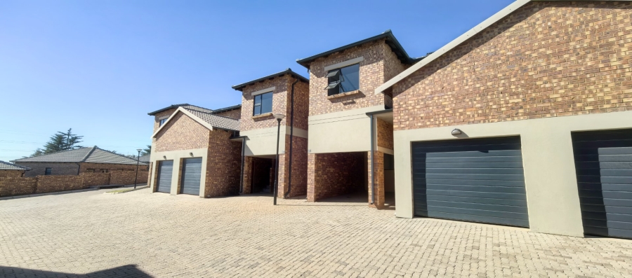 3 Bedroom Property for Sale in Die Heuwel Ext 4 Mpumalanga