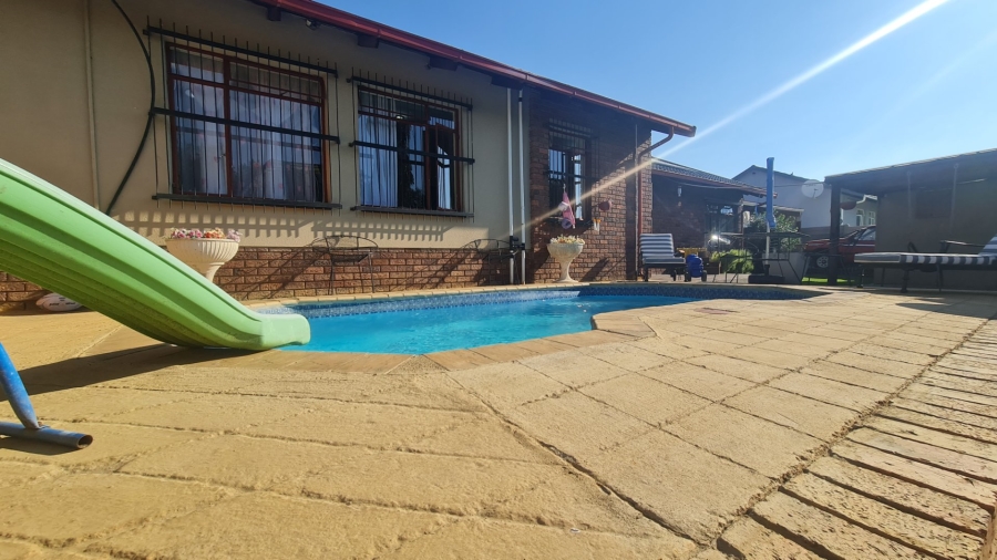 3 Bedroom Property for Sale in Suidheuwel Mpumalanga