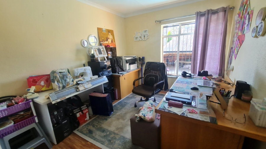 3 Bedroom Property for Sale in Suidheuwel Mpumalanga