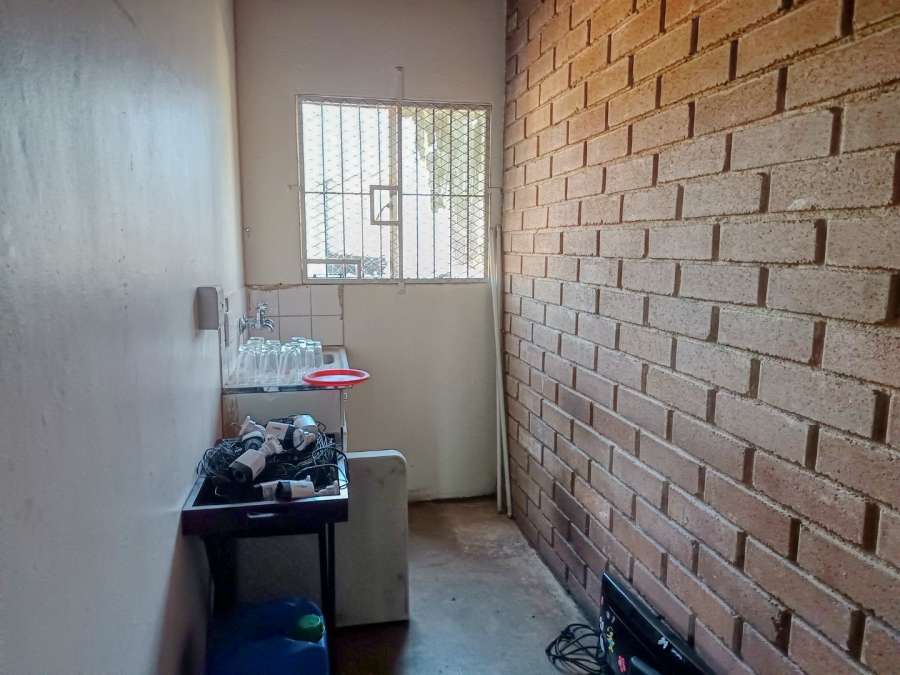  Bedroom Property for Sale in White River Industrial Mpumalanga