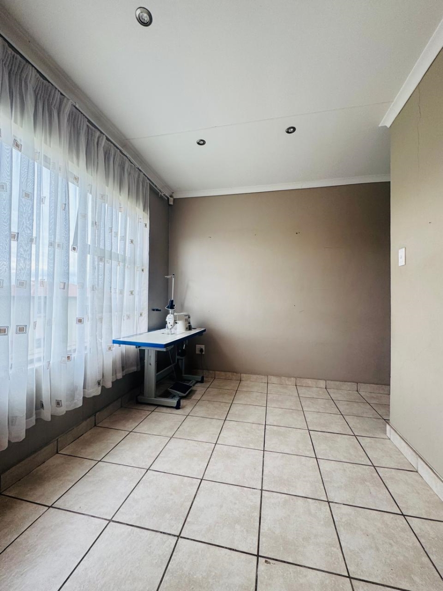 3 Bedroom Property for Sale in Noordrand Mpumalanga