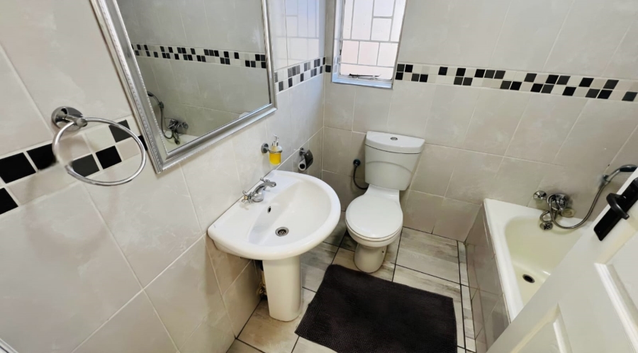 3 Bedroom Property for Sale in Cosmosrand Mpumalanga