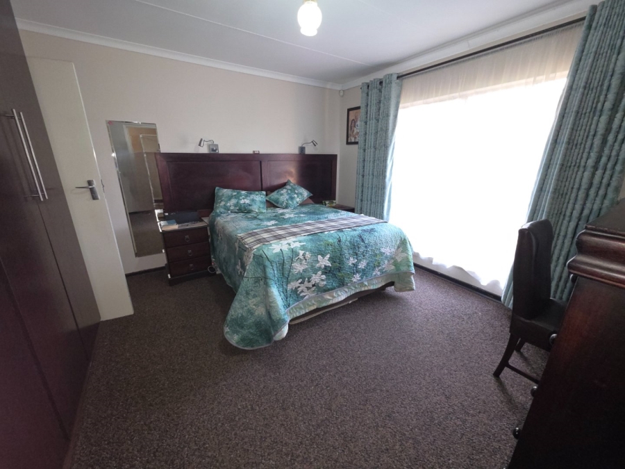 3 Bedroom Property for Sale in Cosmosrand Mpumalanga