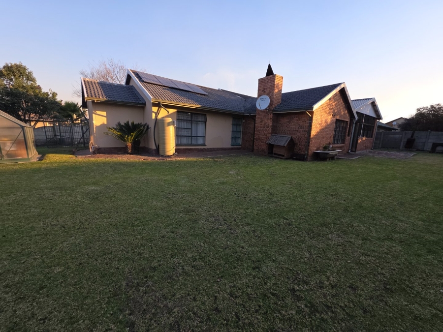 3 Bedroom Property for Sale in Cosmosrand Mpumalanga