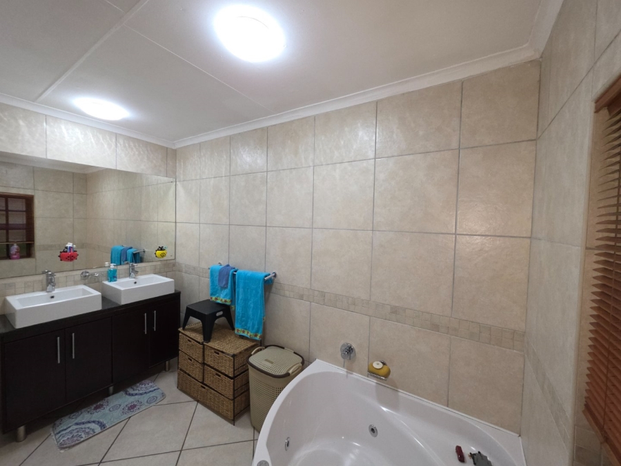 4 Bedroom Property for Sale in Secunda Mpumalanga