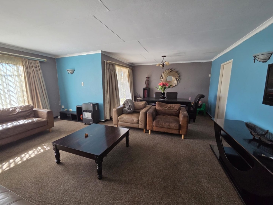 4 Bedroom Property for Sale in Kosmos Park Mpumalanga