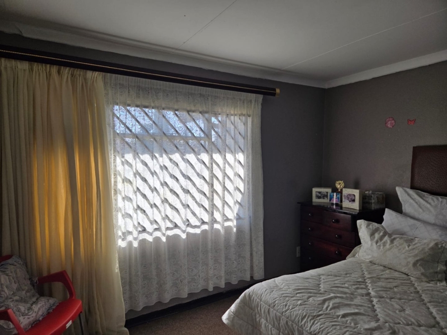 4 Bedroom Property for Sale in Kosmos Park Mpumalanga