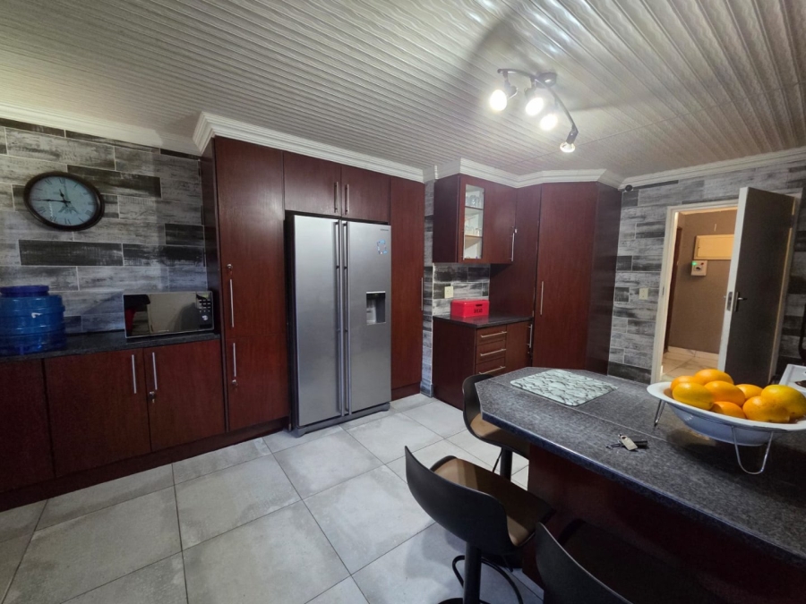 4 Bedroom Property for Sale in Kosmos Park Mpumalanga