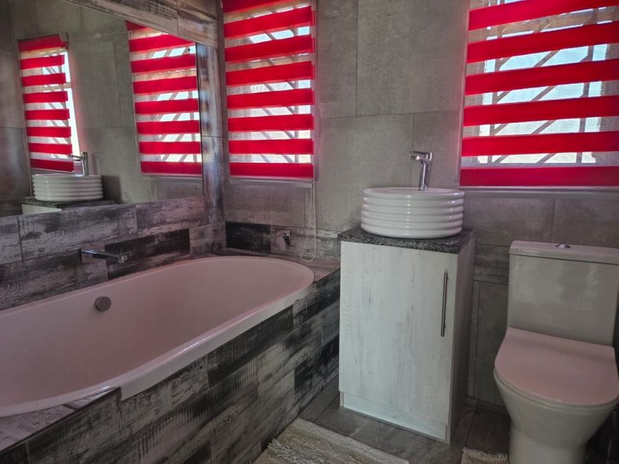 4 Bedroom Property for Sale in Kosmos Park Mpumalanga