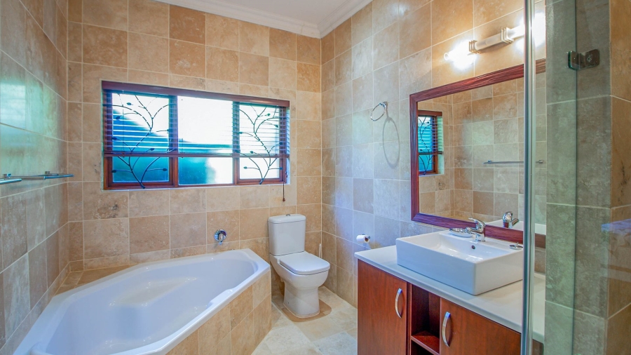 4 Bedroom Property for Sale in White River Country Estate Mpumalanga
