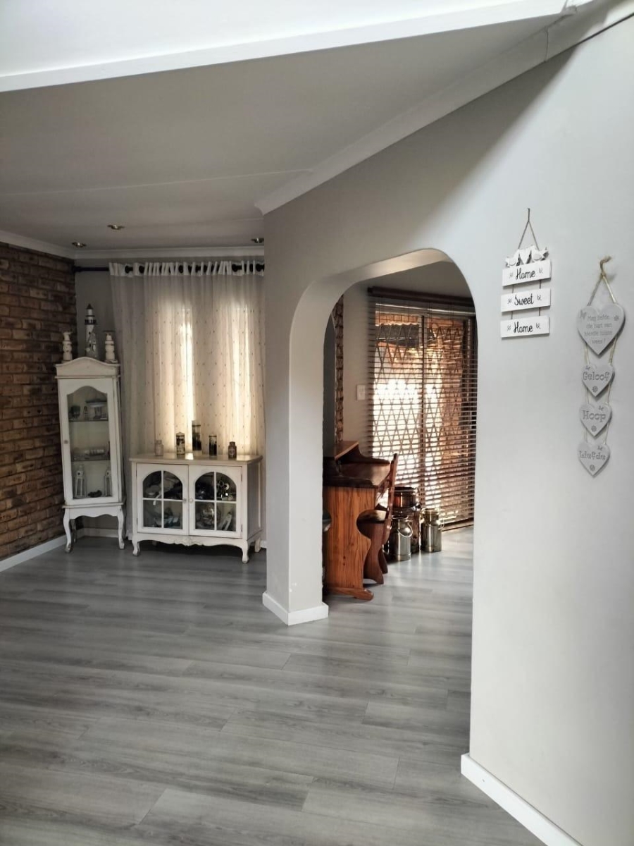 4 Bedroom Property for Sale in Suidheuwel Mpumalanga