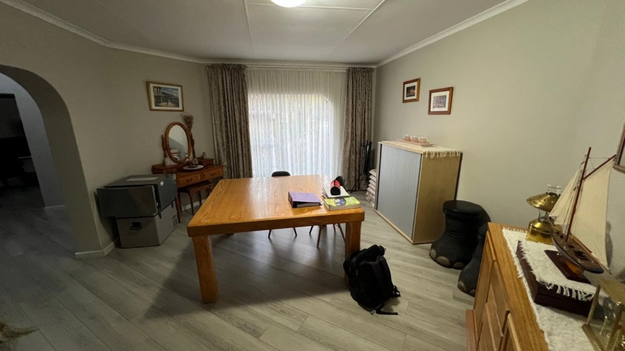 4 Bedroom Property for Sale in Suidheuwel Mpumalanga
