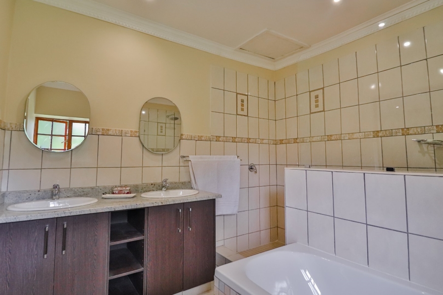 4 Bedroom Property for Sale in White River AH Mpumalanga