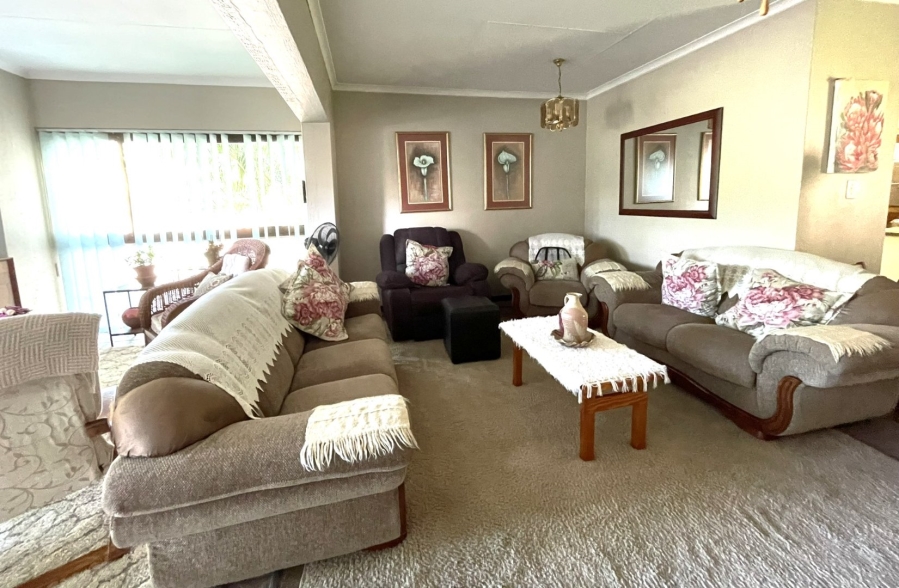 2 Bedroom Property for Sale in West Acres Ext 15 Mpumalanga