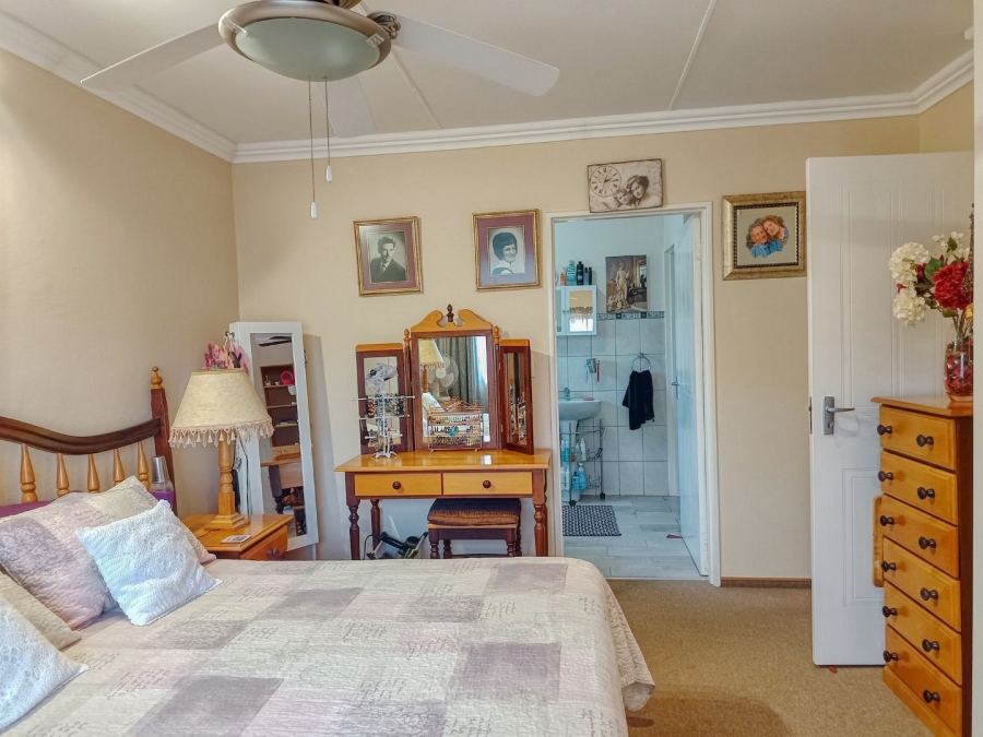 To Let 2 Bedroom Property for Rent in White River Ext 18 Mpumalanga