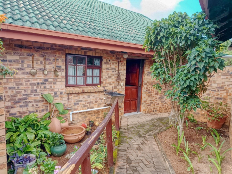 To Let 2 Bedroom Property for Rent in White River Ext 18 Mpumalanga