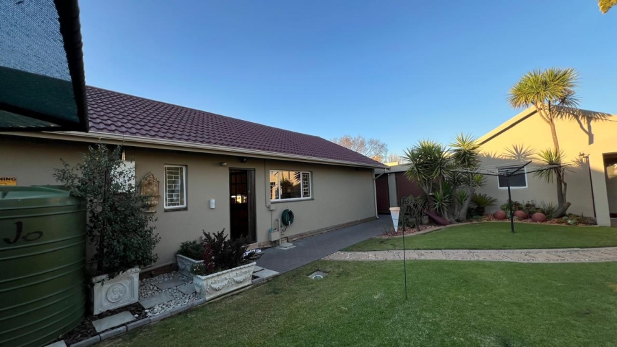 3 Bedroom Property for Sale in Cosmosrand Mpumalanga