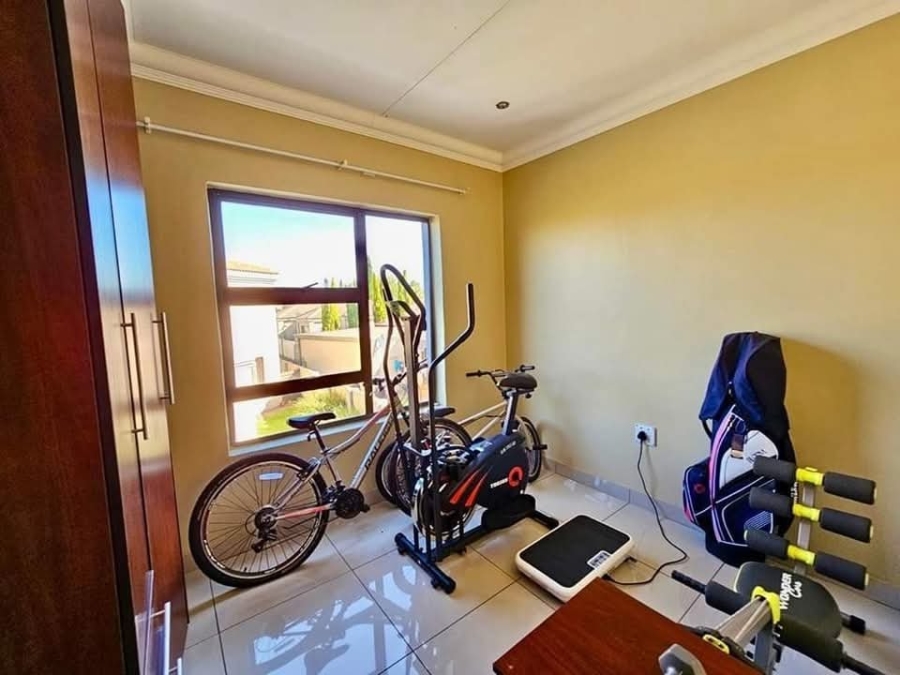 To Let 5 Bedroom Property for Rent in Reyno Ridge Mpumalanga