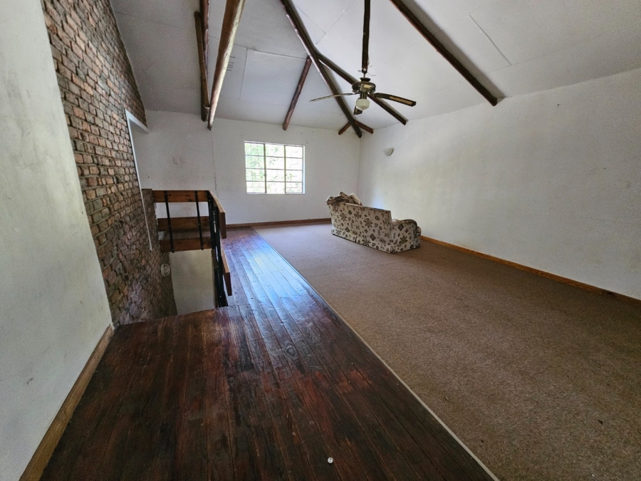 To Let commercial Property for Rent in White River Rural Mpumalanga