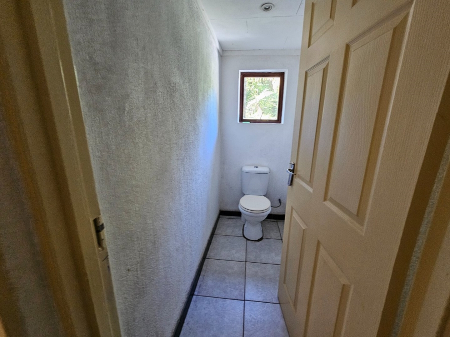 To Let commercial Property for Rent in White River Rural Mpumalanga