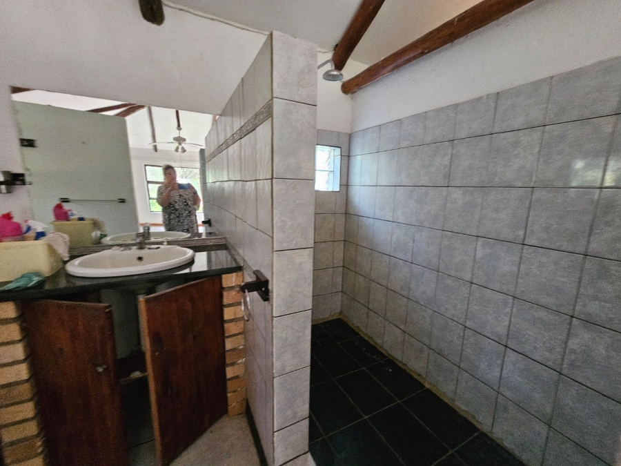 To Let commercial Property for Rent in White River Rural Mpumalanga