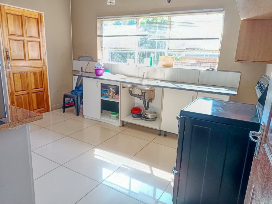 6 Bedroom Property for Sale in White River Ext 18 Mpumalanga