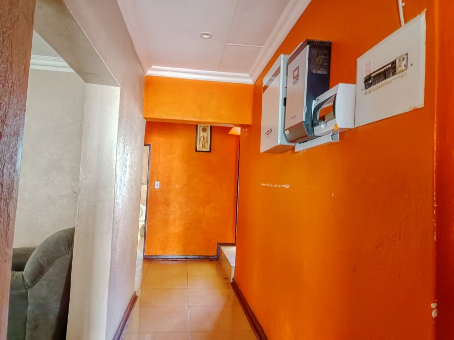 6 Bedroom Property for Sale in White River Ext 18 Mpumalanga