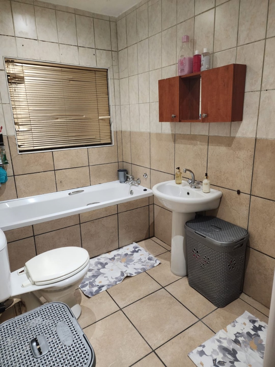 2 Bedroom Property for Sale in Reyno Ridge Mpumalanga