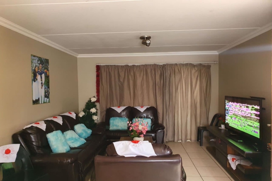 2 Bedroom Property for Sale in Witbank Mpumalanga