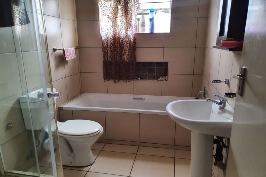 2 Bedroom Property for Sale in Witbank Mpumalanga