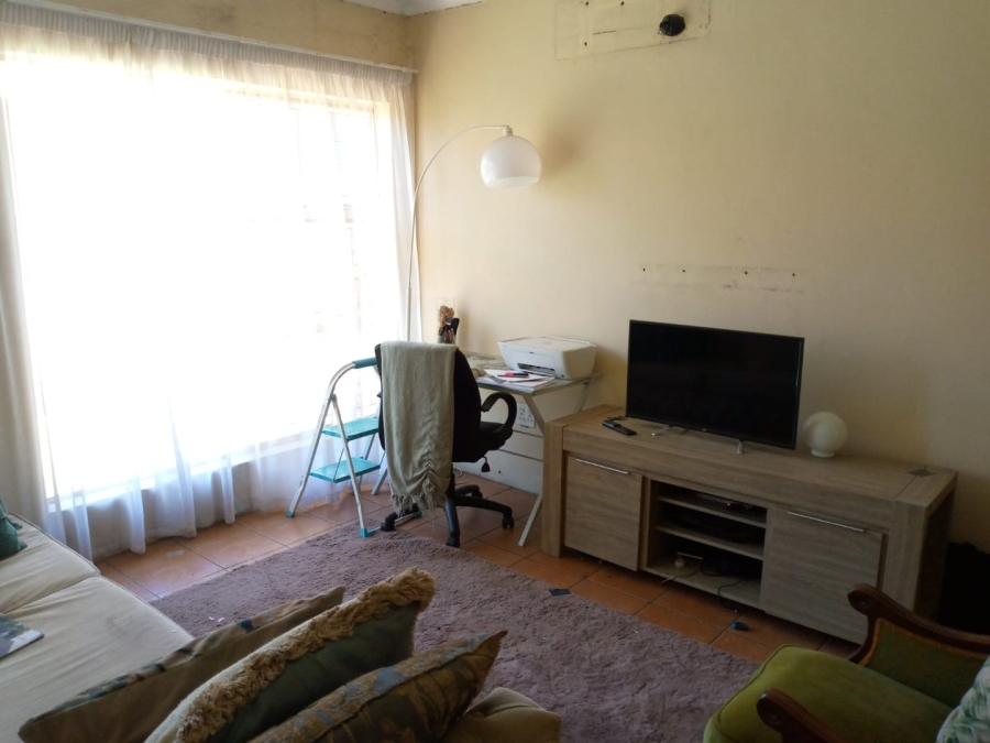 To Let  Bedroom Property for Rent in Middelburg Central Mpumalanga