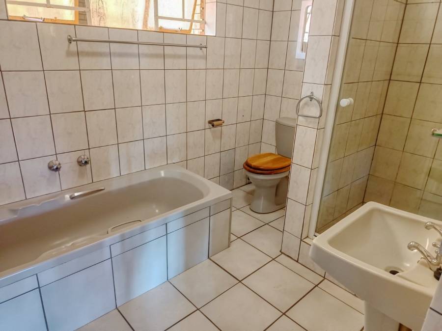 To Let 3 Bedroom Property for Rent in White River Ext 3 Mpumalanga