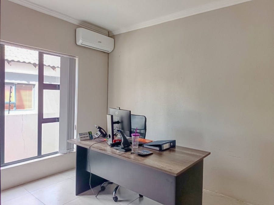 To Let 4 Bedroom Property for Rent in White River Ext 9 Mpumalanga