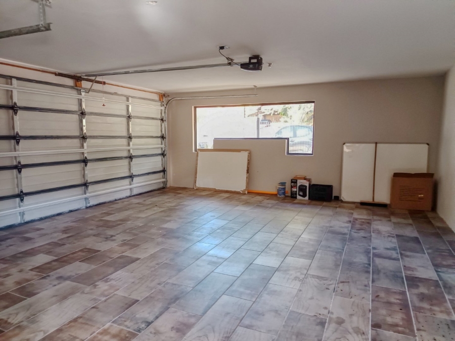 To Let 4 Bedroom Property for Rent in White River Ext 9 Mpumalanga
