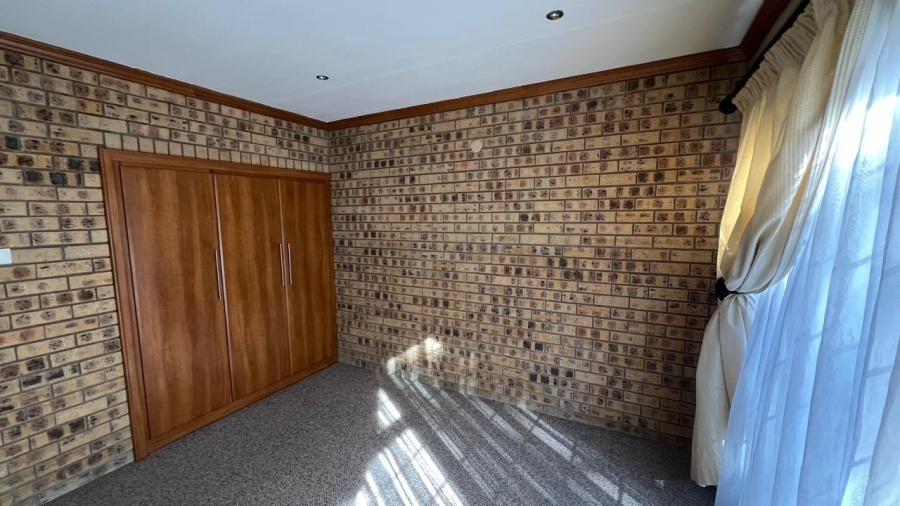 4 Bedroom Property for Sale in Secunda Mpumalanga