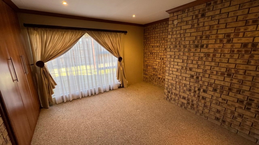 4 Bedroom Property for Sale in Secunda Mpumalanga