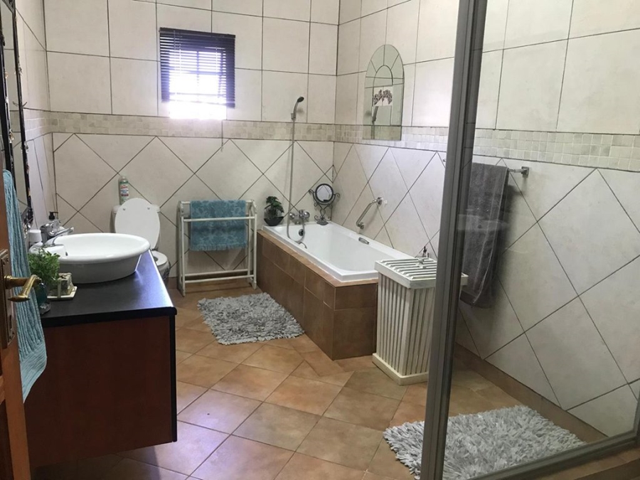 6 Bedroom Property for Sale in Marble Hall Mpumalanga