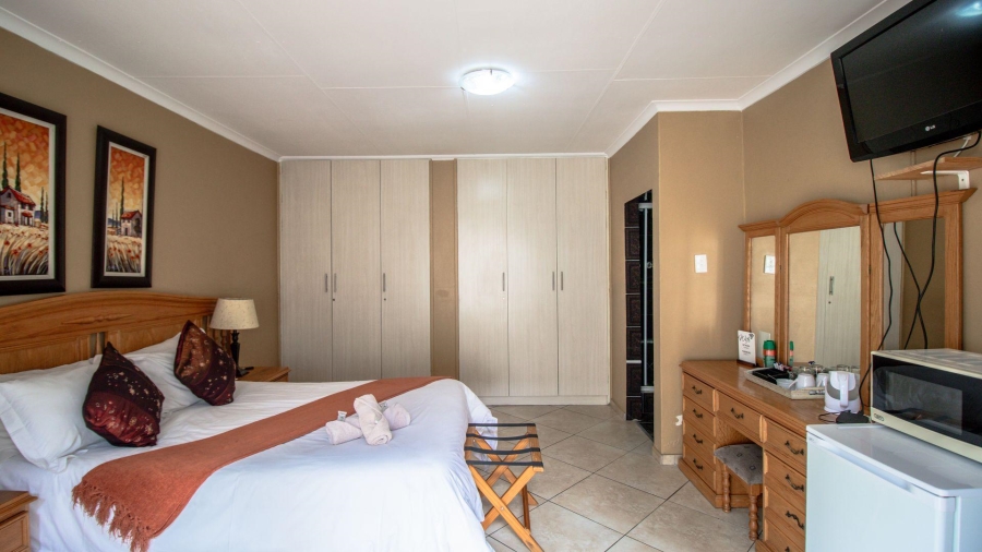 9 Bedroom Property for Sale in Secunda Mpumalanga