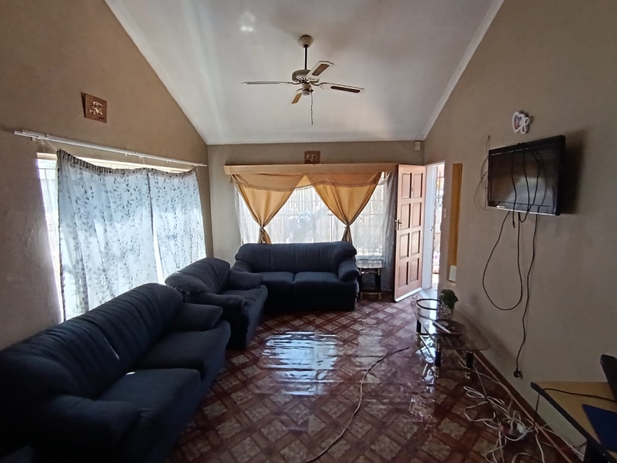 2 Bedroom Property for Sale in Witbank Ext 10 Mpumalanga
