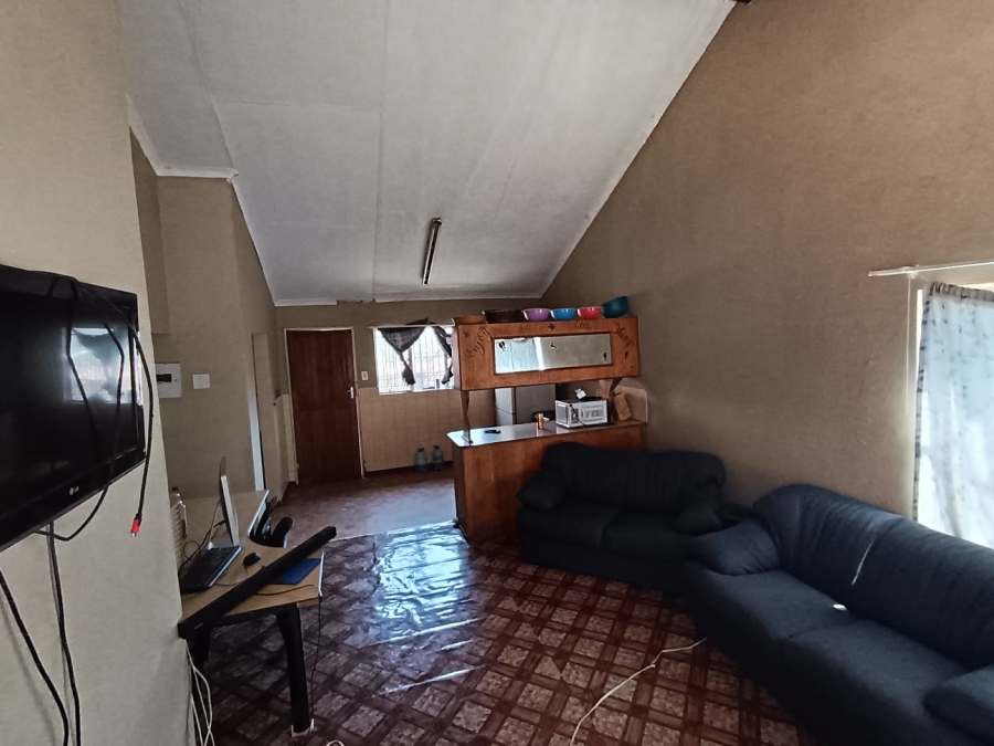 2 Bedroom Property for Sale in Witbank Ext 10 Mpumalanga