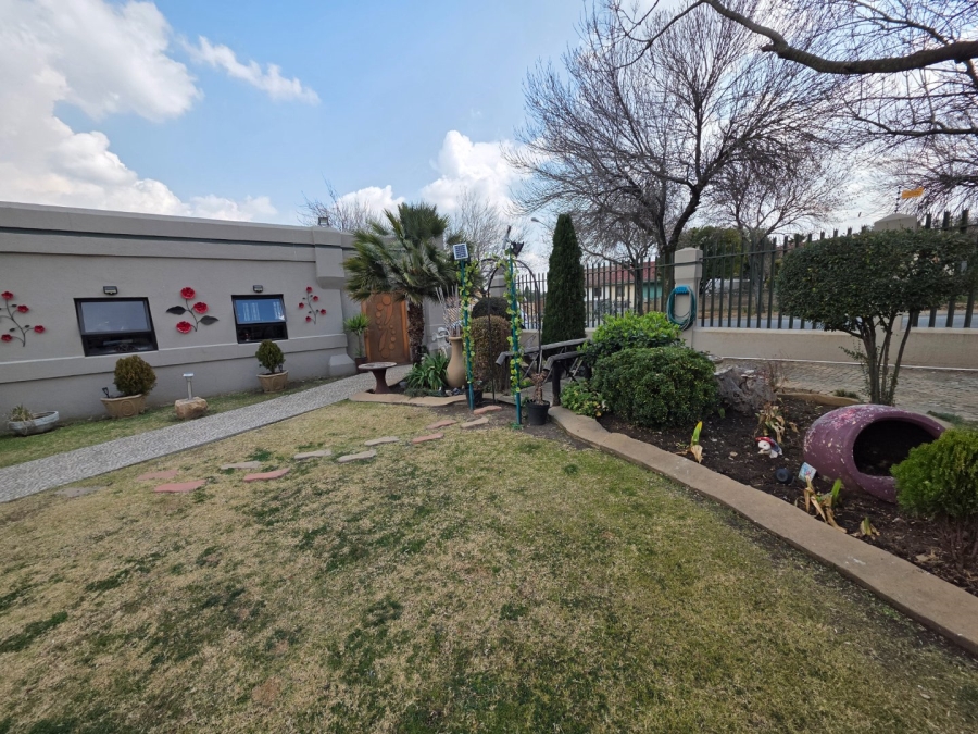 3 Bedroom Property for Sale in Cosmosrand Mpumalanga