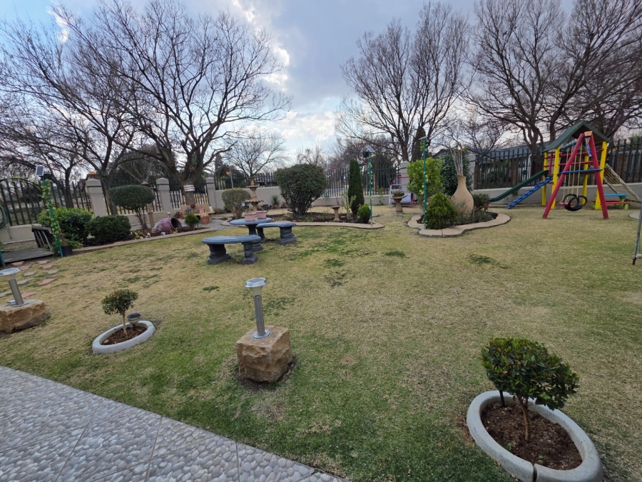 3 Bedroom Property for Sale in Cosmosrand Mpumalanga